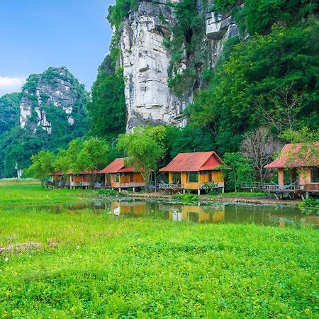 Lotus Field Homestay Ниньбинь Экстерьер фото
