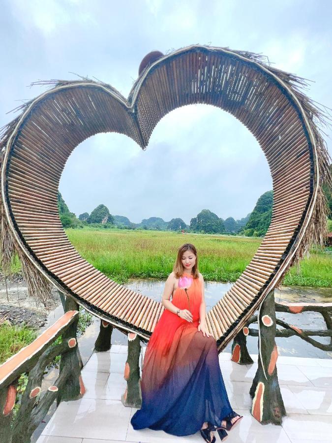Lotus Field Homestay Ниньбинь Экстерьер фото
