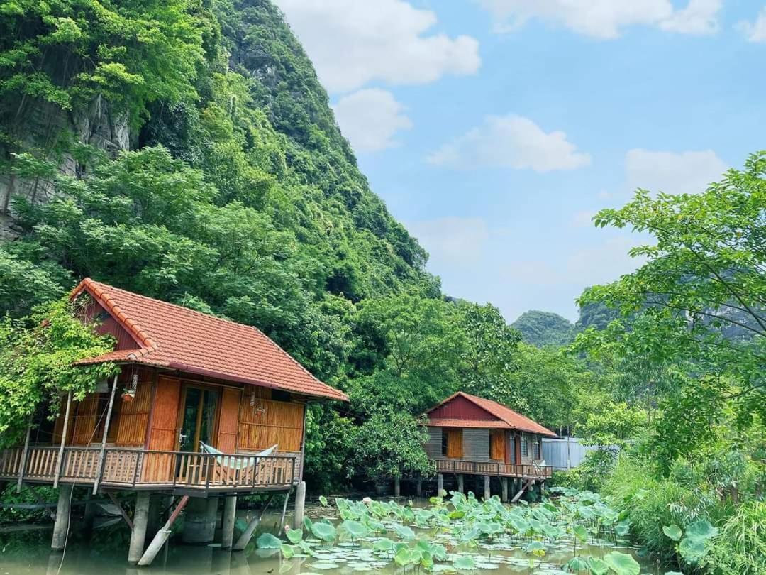 Lotus Field Homestay Ниньбинь Экстерьер фото