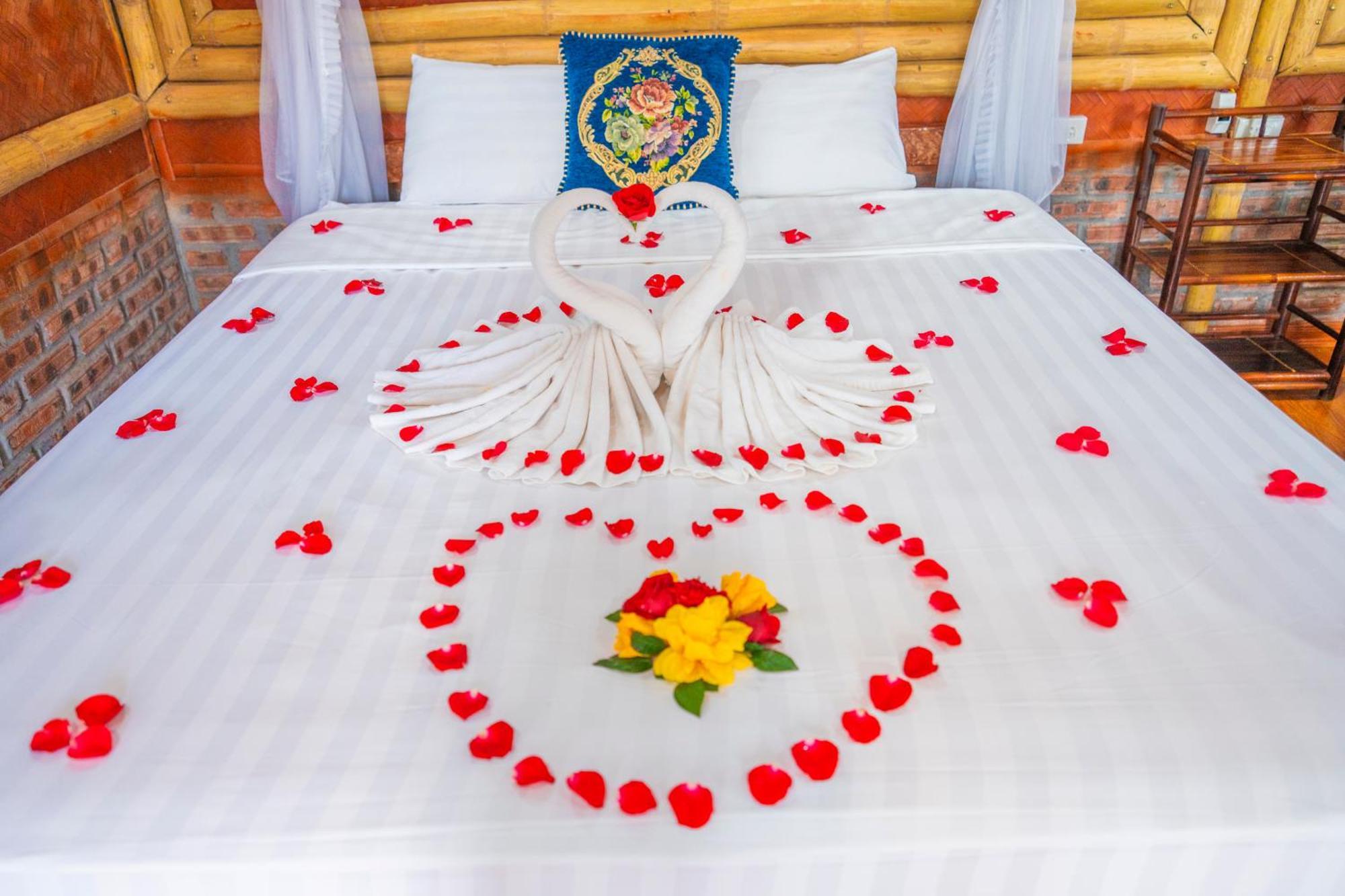 Lotus Field Homestay Ниньбинь Экстерьер фото